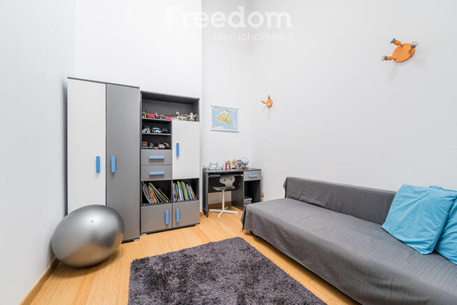 Dwupoziomowe mieszkanie z poddaszem – Pruszków