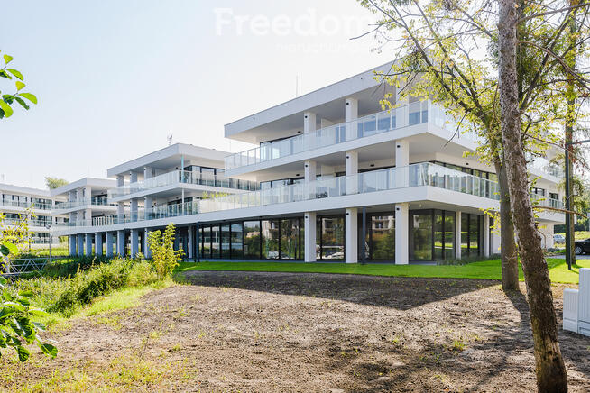 Marina Iława lokal usługowy nad brzegiem Jezioraka