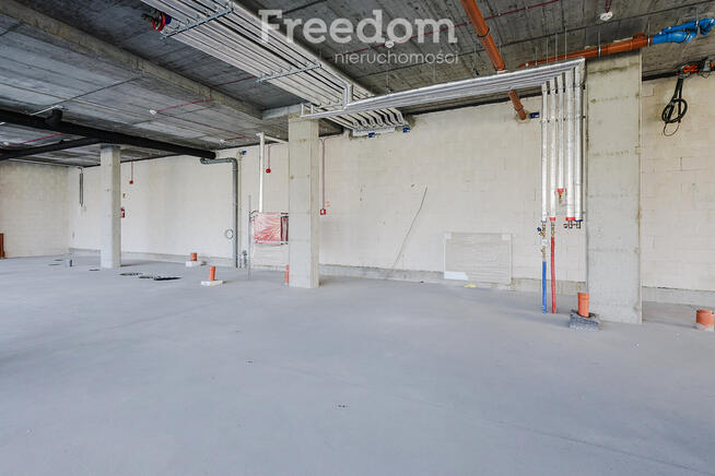 Marina Iława lokal usługowy nad brzegiem Jezioraka