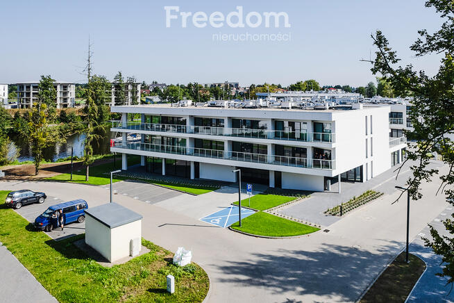 Marina Iława lokal usługowy nad brzegiem Jezioraka