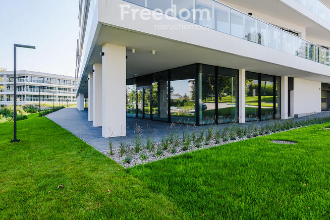 Marina Iława lokal usługowy nad brzegiem Jezioraka