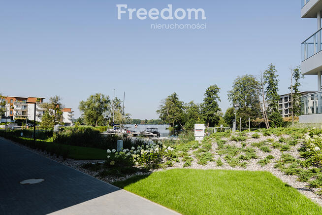 Marina Iława lokal usługowy nad brzegiem Jezioraka