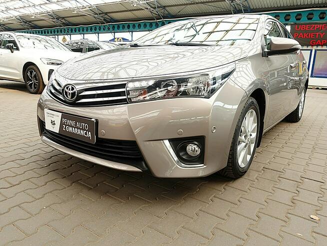 Toyota Corolla 1.6i 132KM Navi+Kamera+SAM PARKUJE Serwisowany I-wł Krajowy BEZWYPADKO