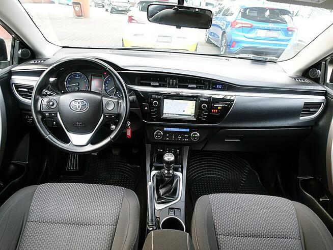 Toyota Corolla 1.6i 132KM Navi+Kamera+SAM PARKUJE Serwisowany I-wł Krajowy BEZWYPADKO