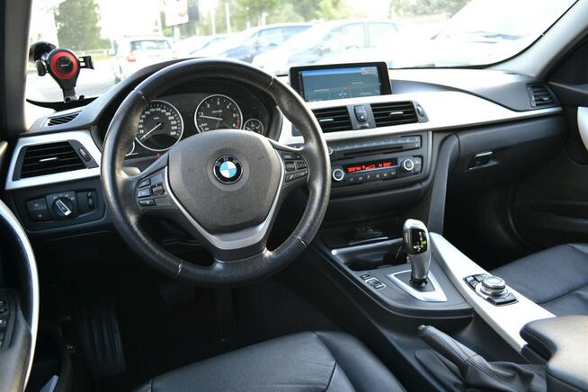 BMW 320 2.0D 163KM*Klimatyzacja*Nawigacja*Zarejestrowany*El. Klapa*KeyLessGo