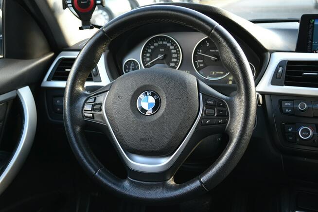 BMW 320 2.0D 163KM*Klimatyzacja*Nawigacja*Zarejestrowany*El. Klapa*KeyLessGo