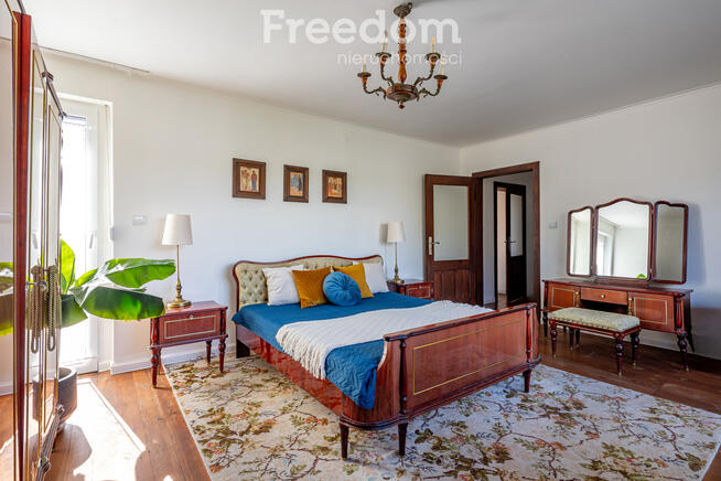 Komfortowy dom z dużą przestrzenią w Złotkowie.