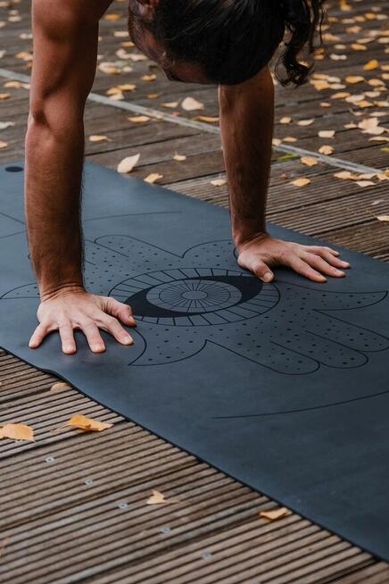 Sklep z matami, ubraniami i akcesoriami do jogi i medytacji