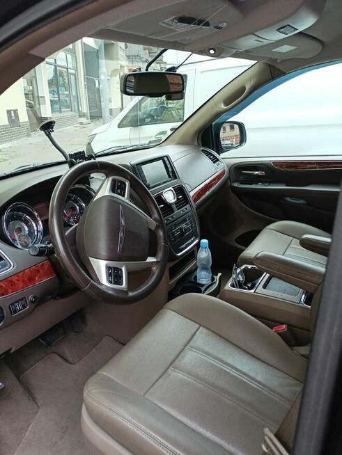 Sprzedam Chryslera z motorem 3,6 .