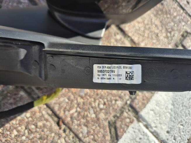 Lusterko prawe Peugeot 2008 II