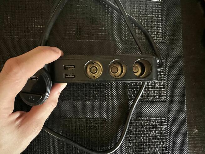 Rozdzielacz samochodowy Xblitz R7 USB QC 3.0