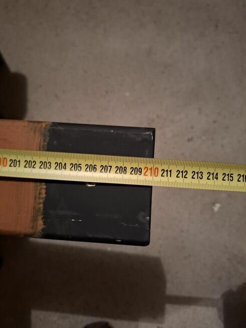 Słupek ogrodzeniowy