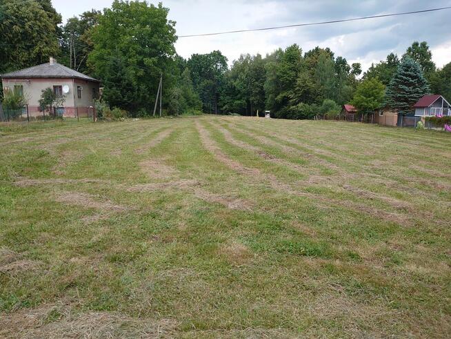 Sprzedam uroczą, dużą działkę budowlaną