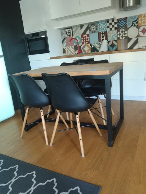 Sprzedam stół i 4 krzesla