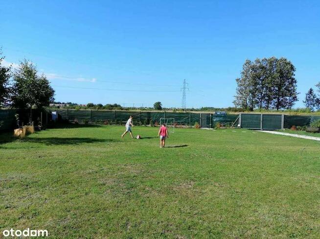 Całoroczny domek w Darłowie – 800 m² działki, 100 m od rzeki