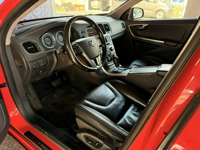 Volvo V60 2.4D5 205kM ! Summum ! Salon Polska ! DVD ! Blis ! Premium Sound! HAK!