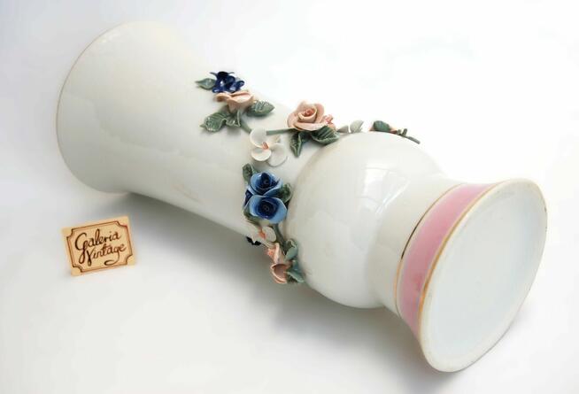Wazon kwiaty relief ręcznie zdobiony, porcelana Ćmielów 60