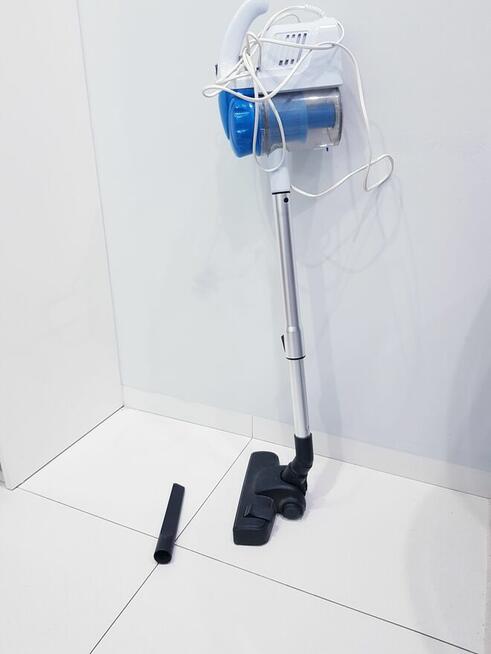 Pionowy odkurzacz z przewodem 5m