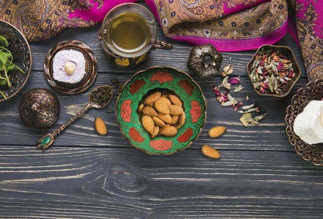 Miska patera mosiężna indyjska zielona emalia paw vintage