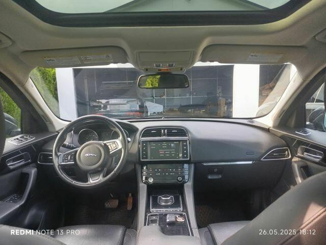 Jaguar F-Pace 2.0 benz