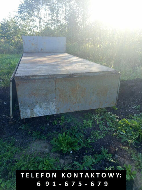 Przyczepa / platforma sadownicza