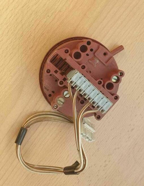 Sterownik ciśnieniowy pralki Mielle