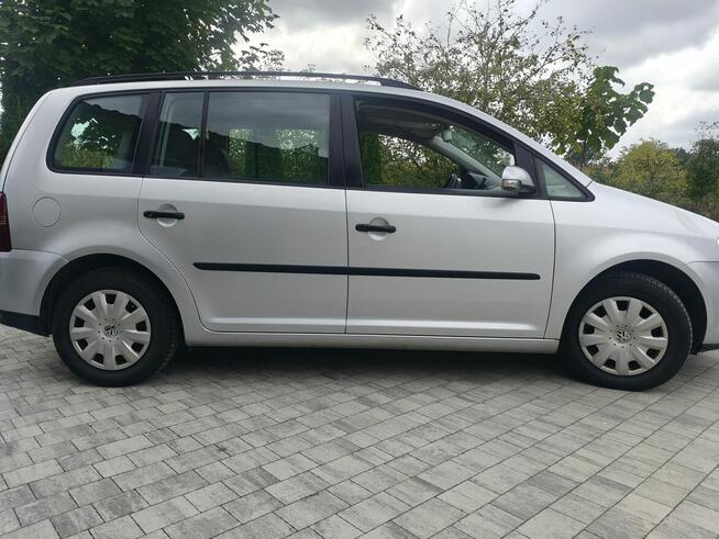 Volkswagen Touran z silnikiem 1.9 TDI o mocy 105 KM 2007r.