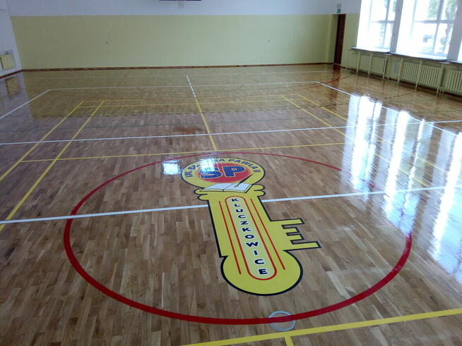 Cykliniwanie parkietu / Montaż podłóg