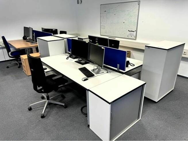 Biurko marki ASSMANN Solidne