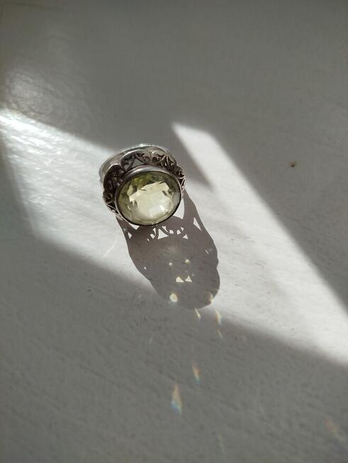 Sprzedam srebrny pierścionek Warmet