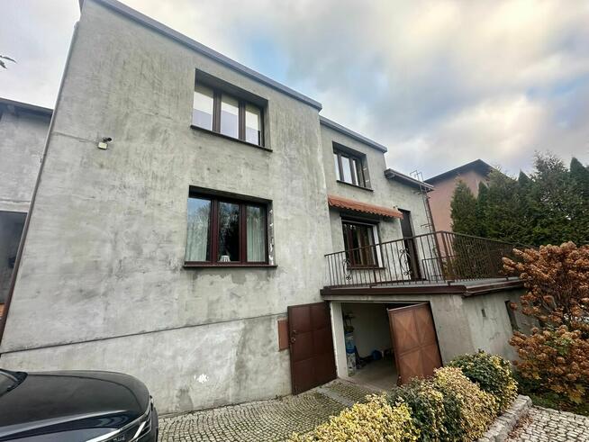 Syndyk sprzeda 3/8 udziału w nieruchomości zabudowanej