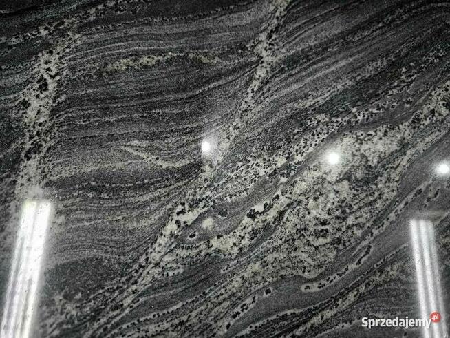 Płytki Granit Black Forest polerowane 60x30x1,3 cm