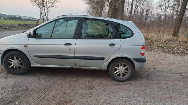 Syndyk oferuje do sprzedaży samochód Renault Megane Scenic