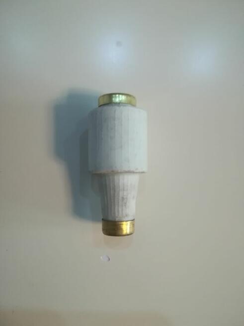 Zestaw porcelanowych bezpieczników