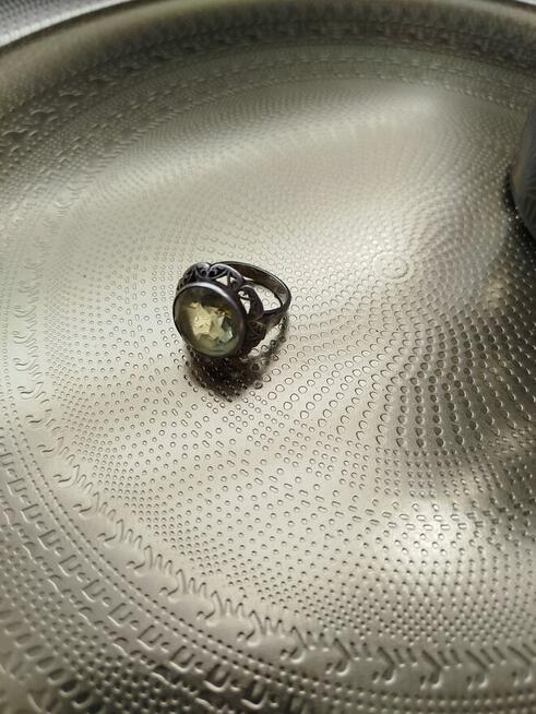 Sprzedam srebrny pierścionek Warmet