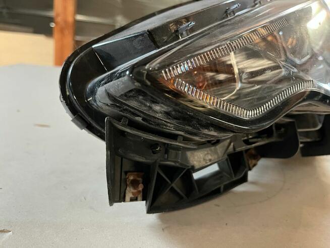 Reflektory przednie Bi-Xenon D5S Mopar/AL – uszkodzone, na c