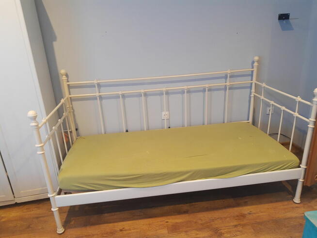 Łóżko jednoosobowe.rama+materac
