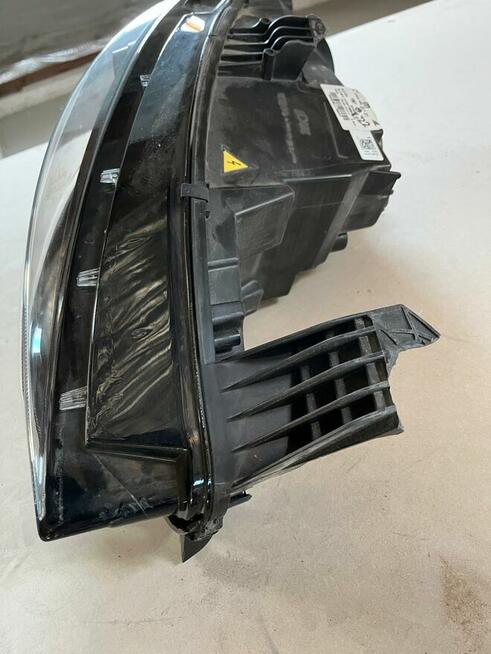 Reflektory przednie Bi-Xenon D5S Mopar/AL – uszkodzone, na c