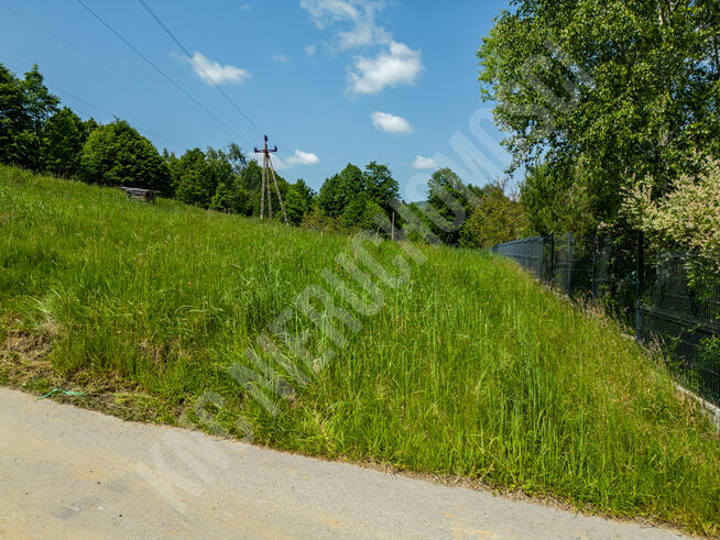 Dwie działki w spokojnej okolicy