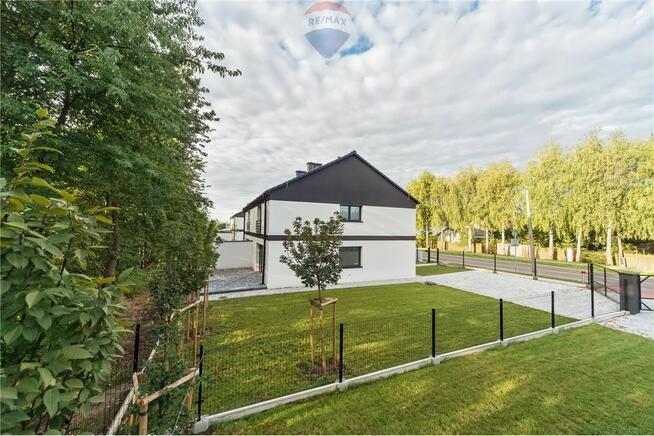 Nowy, ekonomiczny dom w zabudowie bliźniaczej.