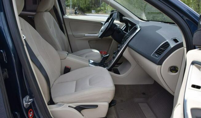 Volvo XC 60 2.0d4 181 KM Automat skóry ledy xenon bezwypadkowy serwis gwarancja
