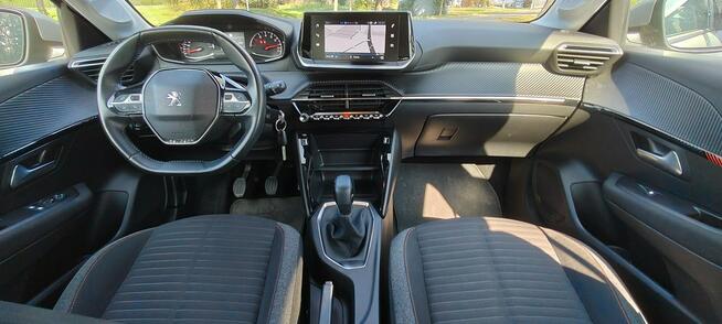 Peugeot 208 Stan bardzo dobry.