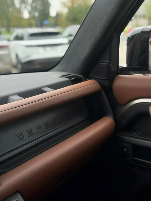 Defender 4.4P V8 635KM AWD 110 OCTA Demo Salonu JLR Marvel