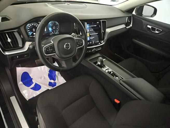 Volvo V60 B4 D Momentum ! Z Polskiego Salonu ! Faktura Vat !