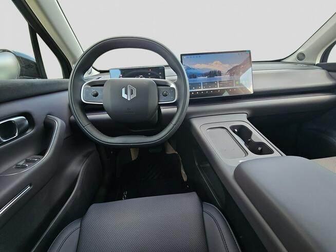 Leapmotor C10 Reev C10 hybryda plug-in , napęd elektryczny wersja Design