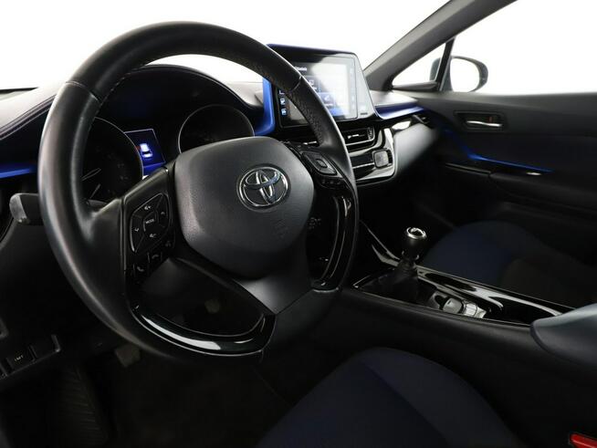 Toyota C-HR navi grzane fotele kamera tempomat Bluetooth