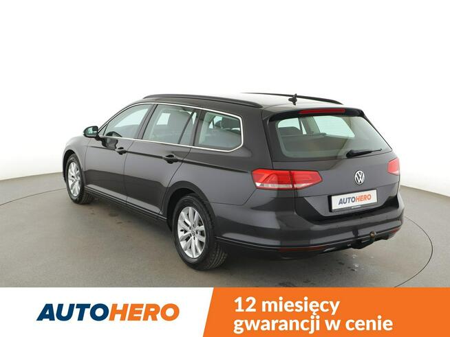 Volkswagen Passat 2.0TDI Comfortline Tempomat Nawigacja Virtual Grzane Fotele Kamera LED