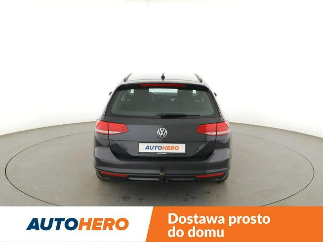 Volkswagen Passat 2.0TDI Comfortline Tempomat Nawigacja Virtual Grzane Fotele Kamera LED