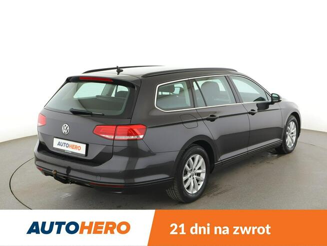 Volkswagen Passat 2.0TDI Comfortline Tempomat Nawigacja Virtual Grzane Fotele Kamera LED