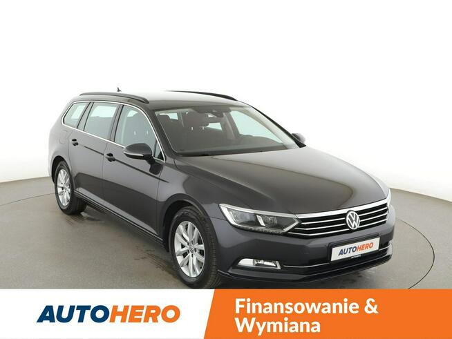 Volkswagen Passat 2.0TDI Comfortline Tempomat Nawigacja Virtual Grzane Fotele Kamera LED